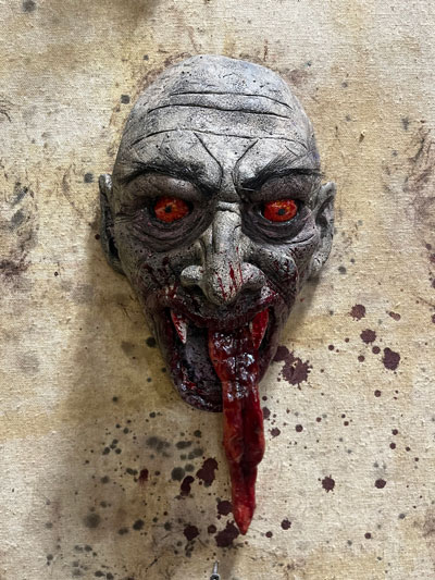 Biter Creepin Up The Walls Mount