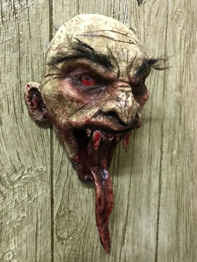 Biter Creepin Up The Walls Mount